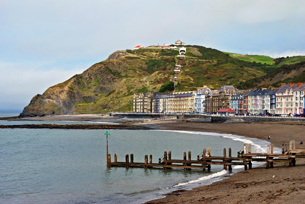 Parc Y Bryn Serviced Apartments Aberystwyth Exterior foto